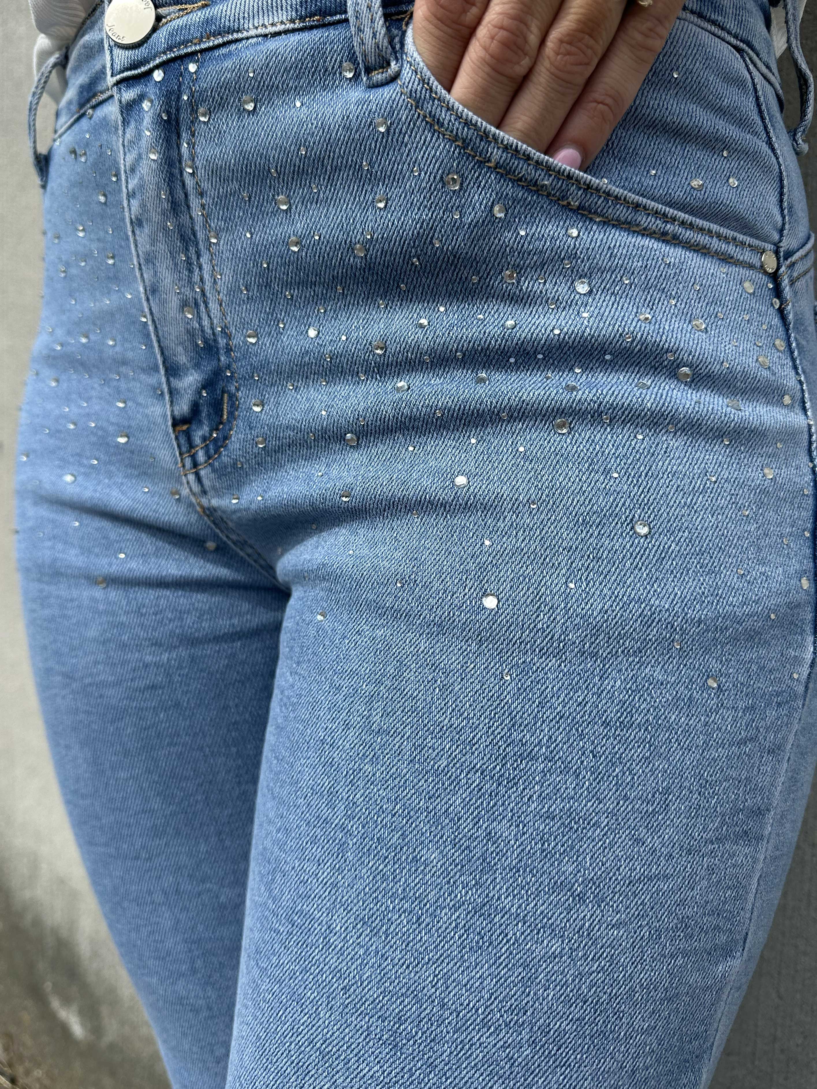 Maria - Ljusblå jeans med strass